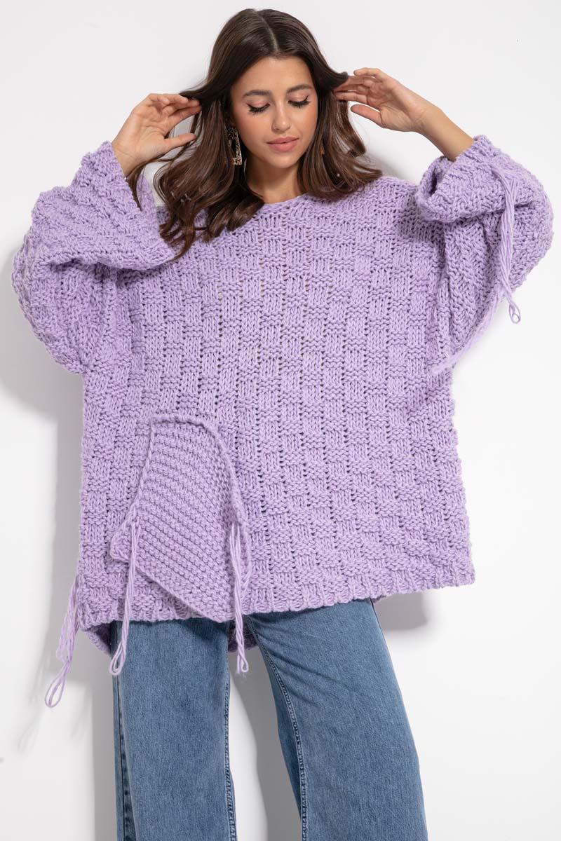 Oversize sweater with a sewn-on pocket and fringes - purple
