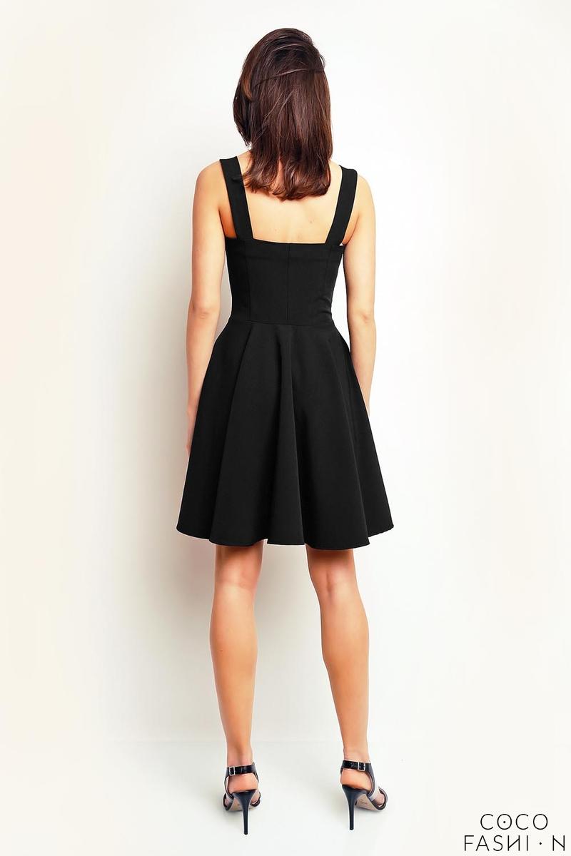 heart neckline