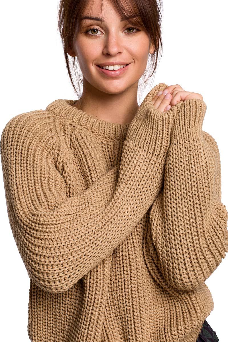  Classic Sweater  with Neckline Caramel