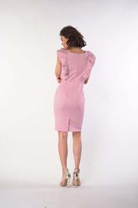 Fitted Dress with Frills and a Heart Neckline - Light pink