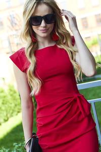 Red Fitted Dress with Decorative Scratching