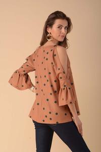 Blouse with a cut on the sleeves - camel