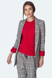 Plain sweater with a semi-circular neckline - raspberry